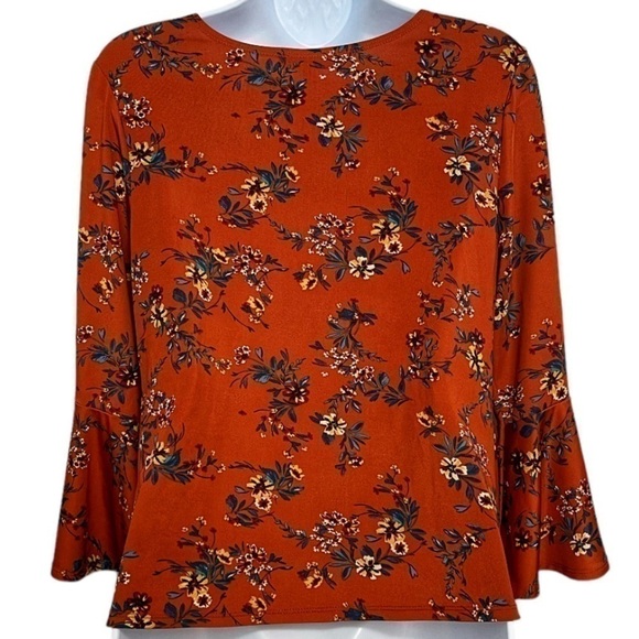 Uncommon Job Boho Bell Sleeve Tie Front Top - Picture 3 of 4